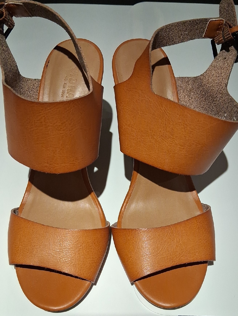 Women’s Tan Platform Sandals with Wide Straps